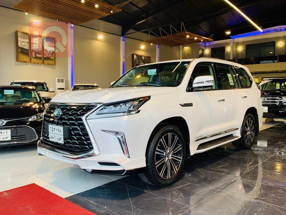 Lexus LX